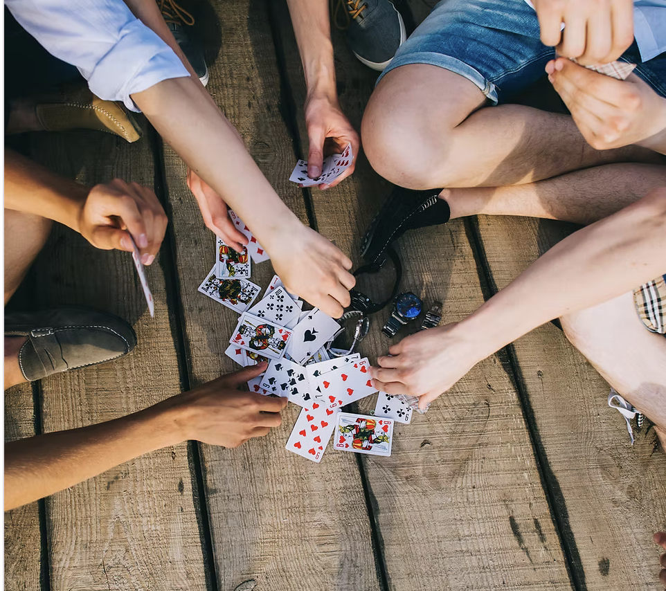 Concours de cartes | Belote