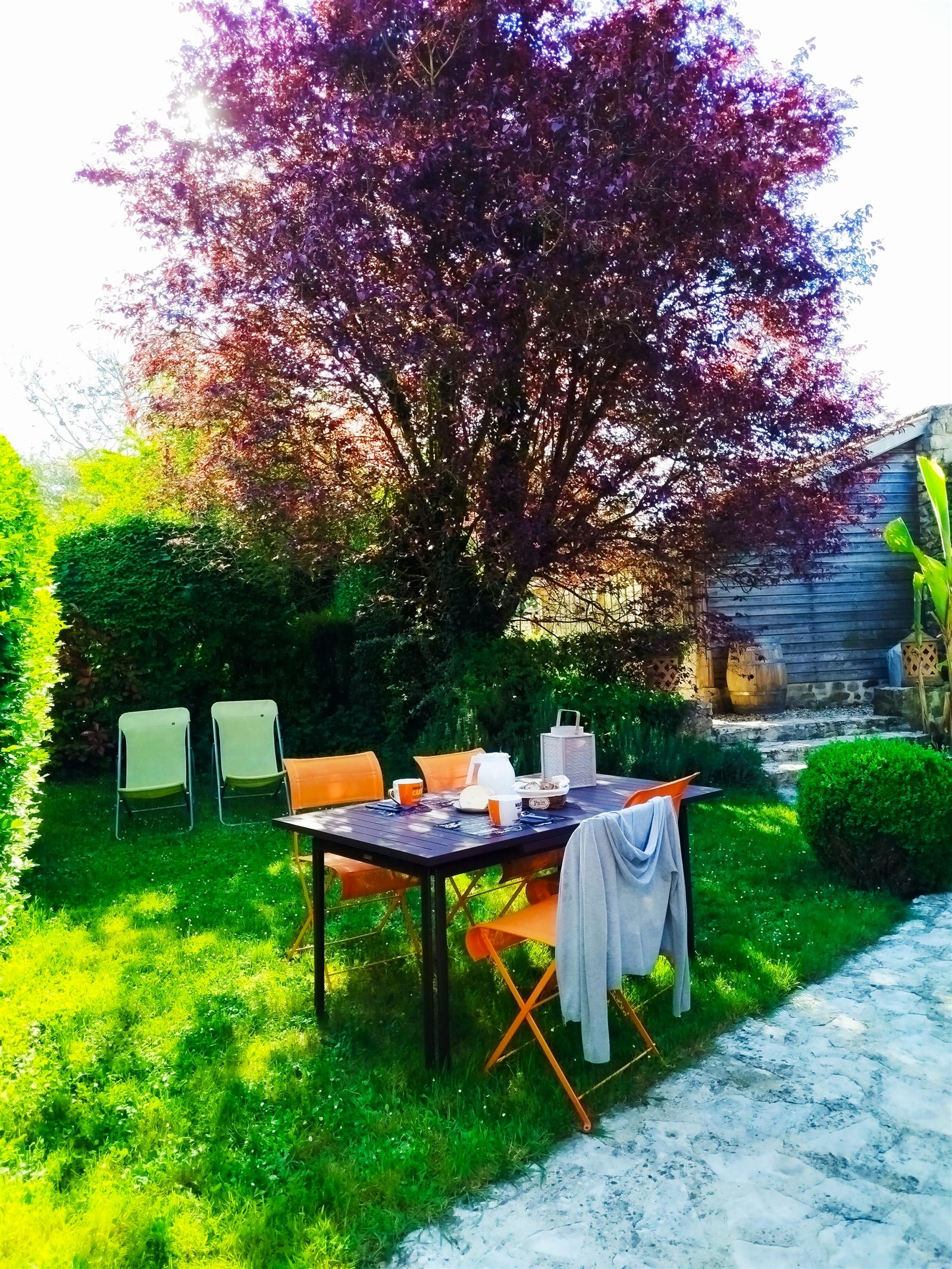 jardin-prive-gite-senlis-chantilly-chezcilia.jpg