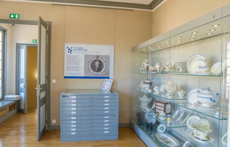 maison-faience_creil_salle exposition