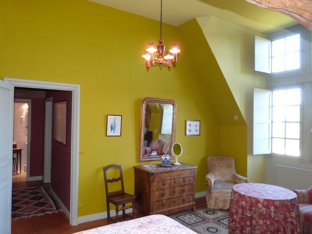 manoir_du_plessis_au_bois - 31-12-2032 - suite familiale du 2eme etage