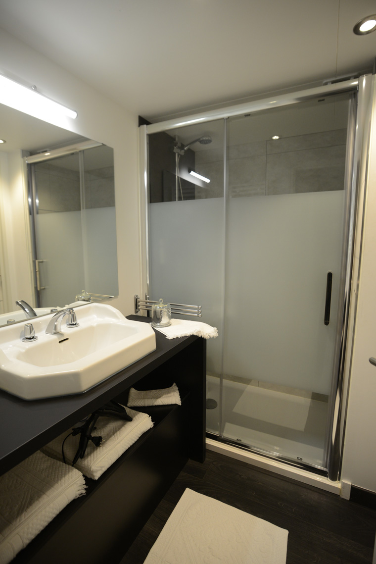 Les Charmes - Péniche privée_Site internet