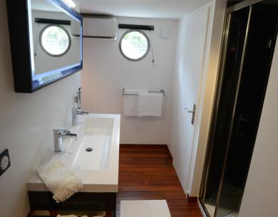 Les Charmes - Péniche privée_Site internet