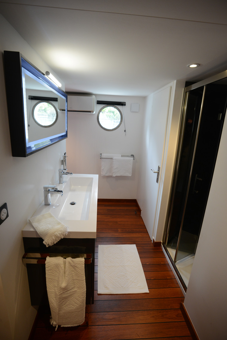 Les Charmes - Péniche privée_Site internet