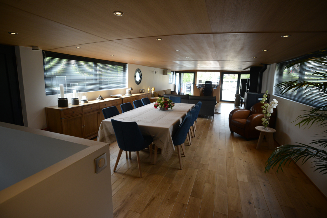 Les Charmes - Péniche privée_Site internet